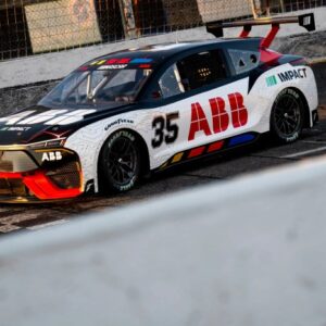 Mercedes benz eq silver vision arrow car electric prototype race concept electrek cars front unveils