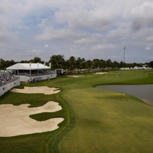 Antivaxers covid deniers trump national doral miami resort