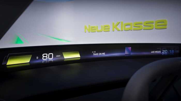 Bmws vision neue klasse x has a car wide screen and a joy brain