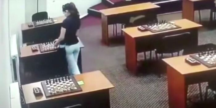 Russian chess player poison board mercury