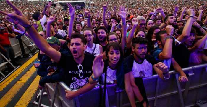 Taylor swift fans sue ticketmaster lawsuit rico